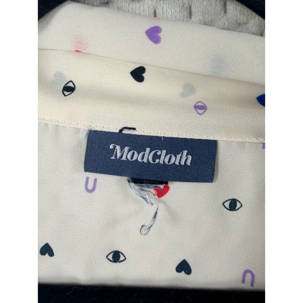 Plus Size Modcloth "Eye Heart U" Tie Neck Blouse with 3/4 Sleeves - Size 2X - Picture 3 of 8